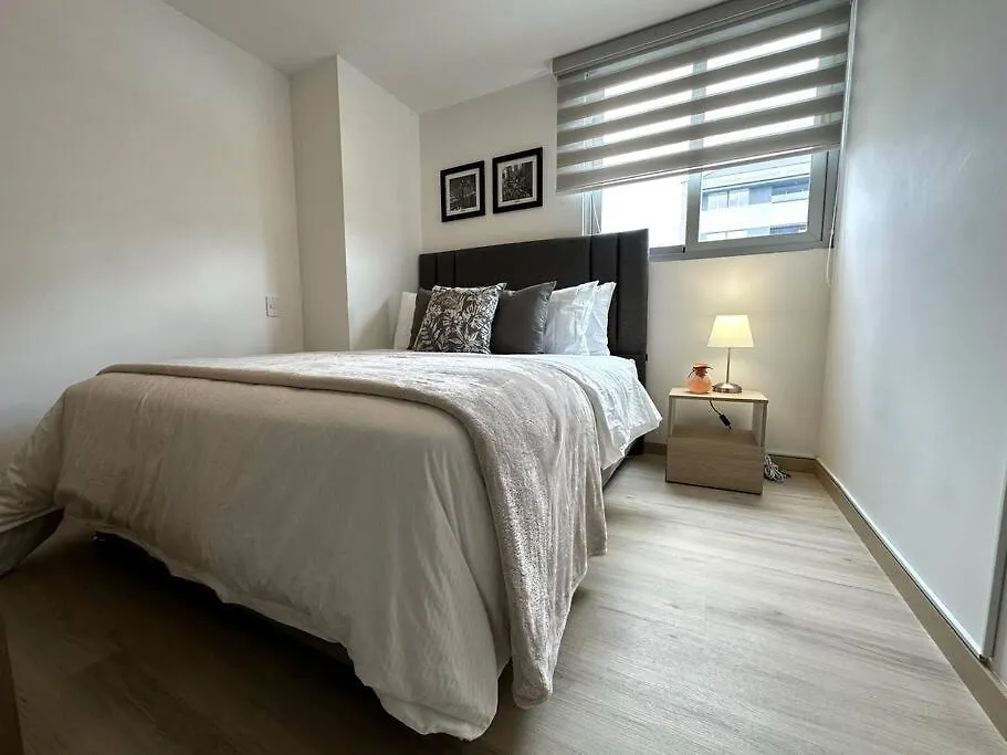 아파트 Gorgeous, Modern, And Air-Conditioned Included 메딜린