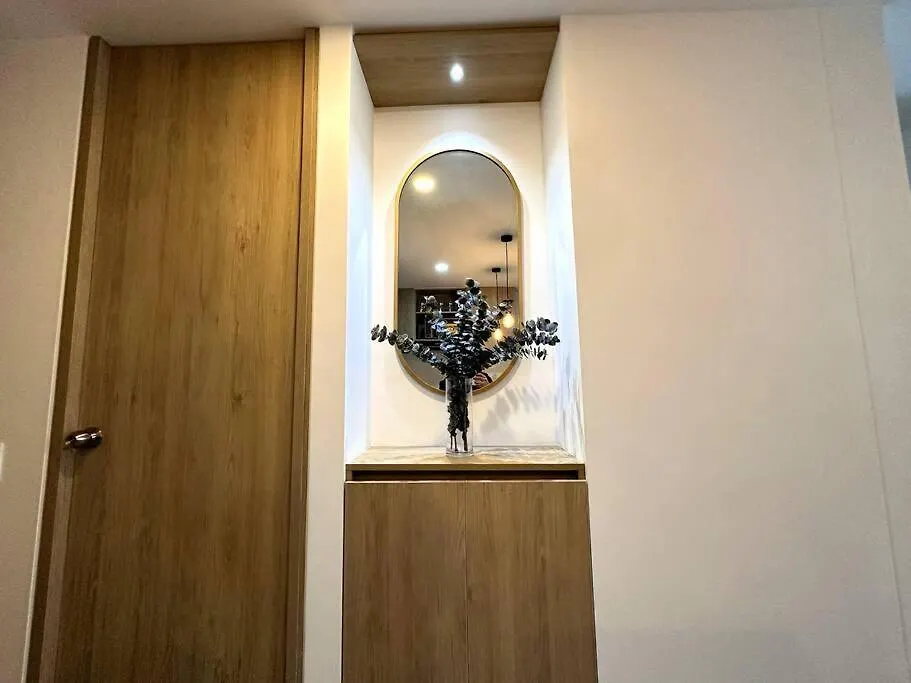 아파트 Gorgeous, Modern, And Air-Conditioned Included 메딜린